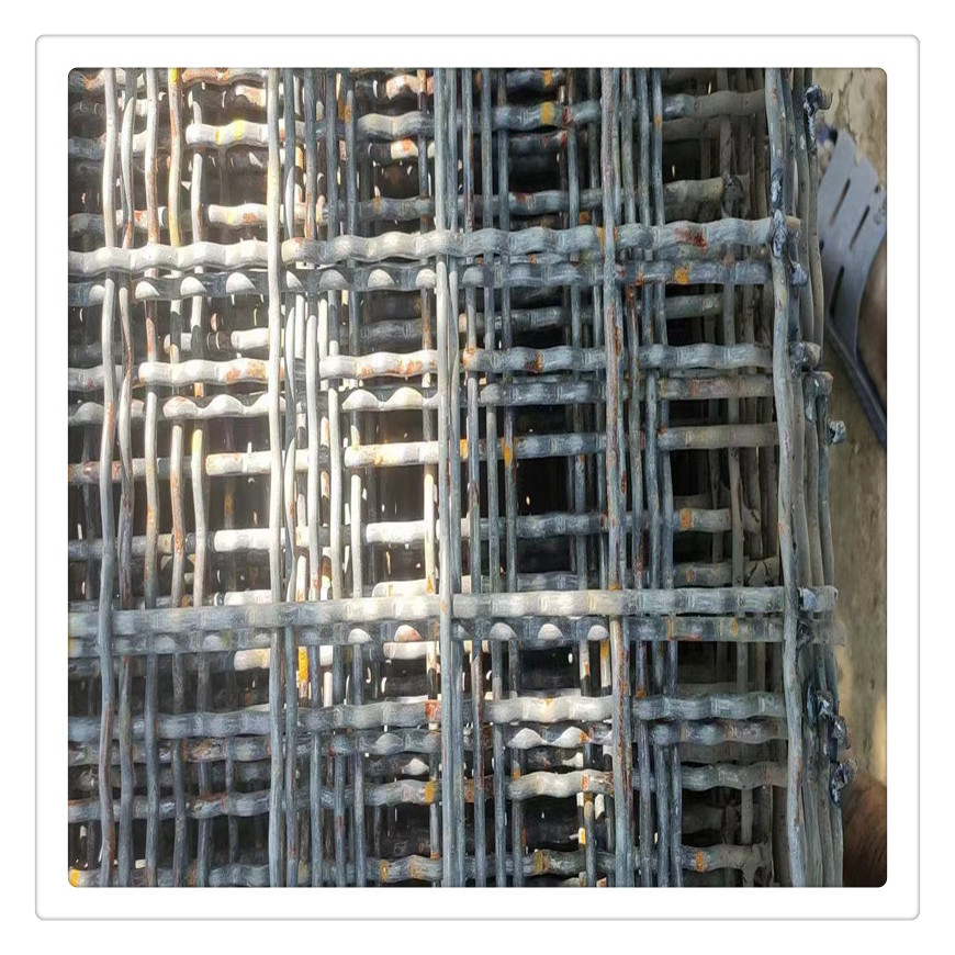 新疆煤礦軋花編織網煤礦井支護網圖片3